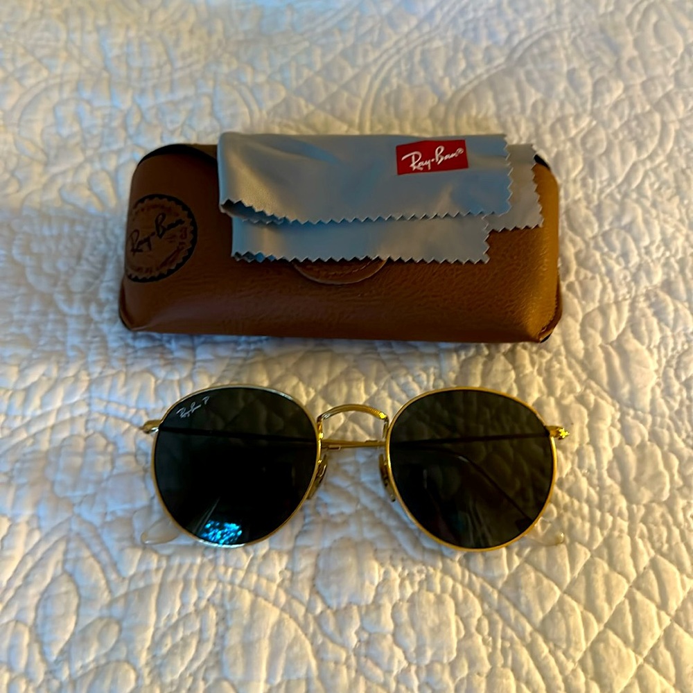 Ray Ban P - Rounded Sunglass size 52 (large) POLARIZED